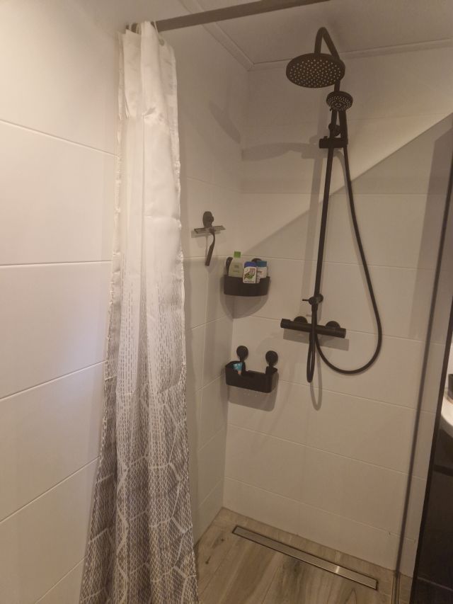 Bad-Dusche